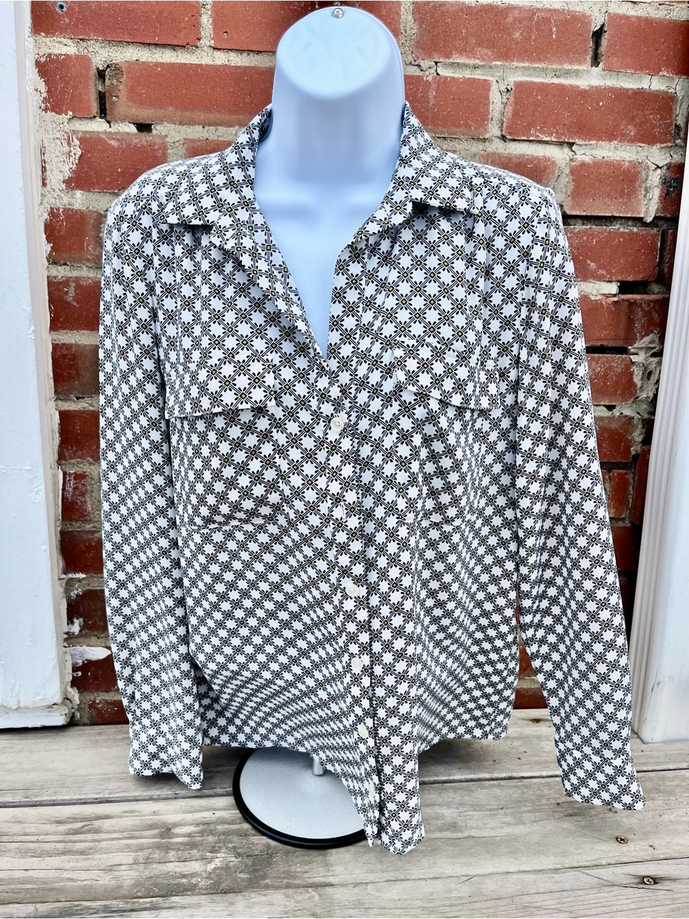 Ann Taylor Factory Geometric Print Button-Up in Black, White & Yellow